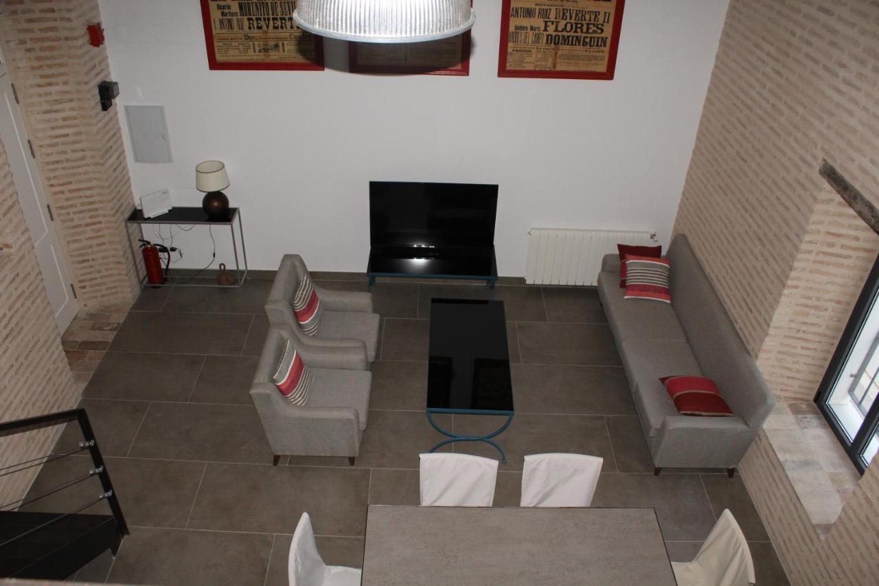 Cozy & Modern Apartment Hombre De Piedra Sevilla Buitenkant foto