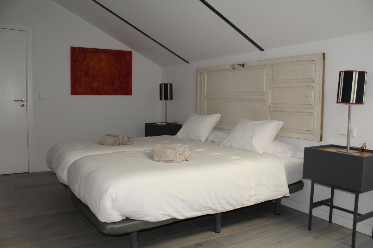 Cozy & Modern Apartment Hombre De Piedra Sevilla Buitenkant foto